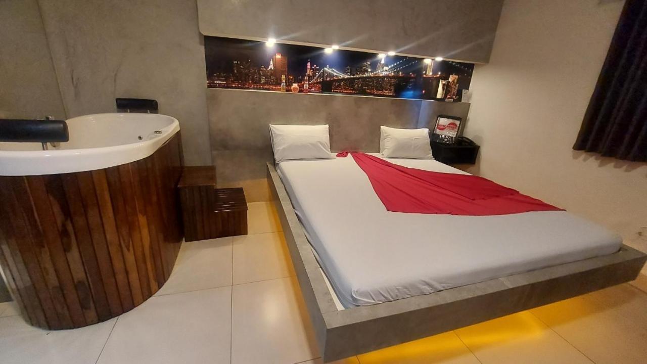 Motel Copacabana ฮิเบเราเปรโต ภายนอก รูปภาพ