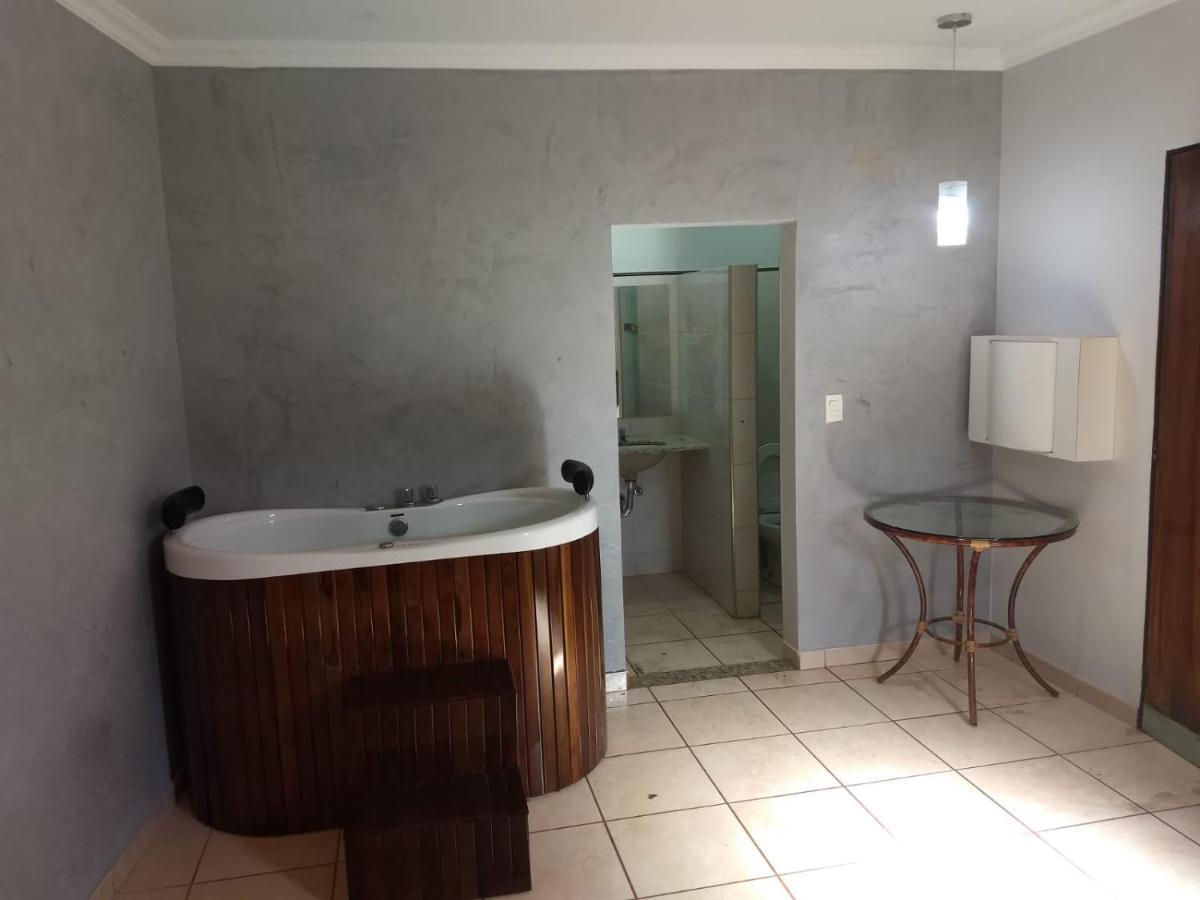 Motel Copacabana ฮิเบเราเปรโต ภายนอก รูปภาพ